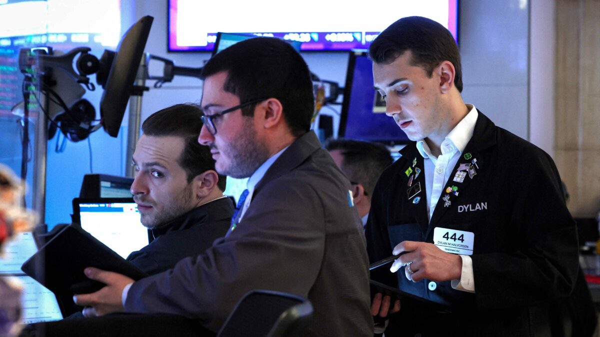 Dow Jones Futuro sobe à espera de decisão do Fed e balanços de Meta e Microsoft