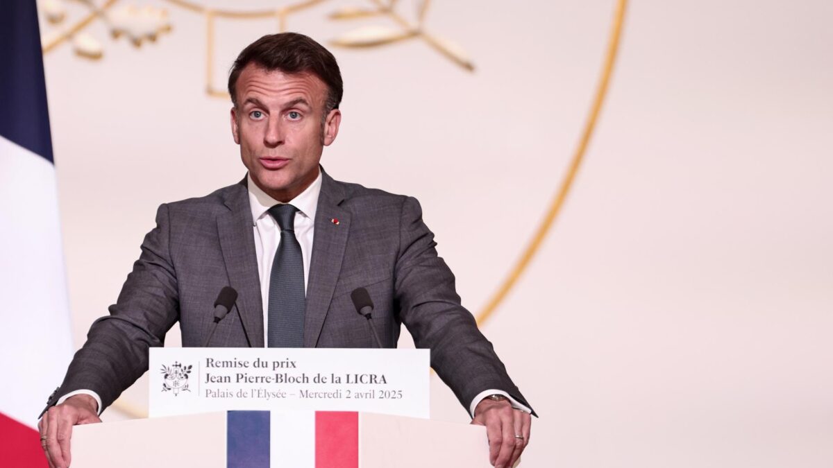 Macron defende retaliação a tarifas de 30% dos EUA contra UE
