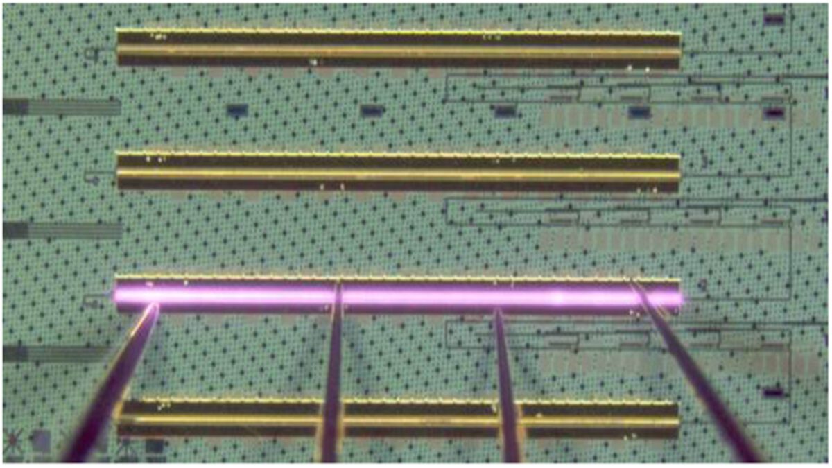 Esses novos lasers de pontos quânticos amigáveis ao silício são quentes, nos últimos anos, e estão prontos para fotônica do mundo real sem redesenhas caras