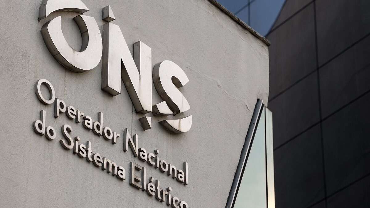 ONS avalia retorno do horário de verão para evitar apagões
