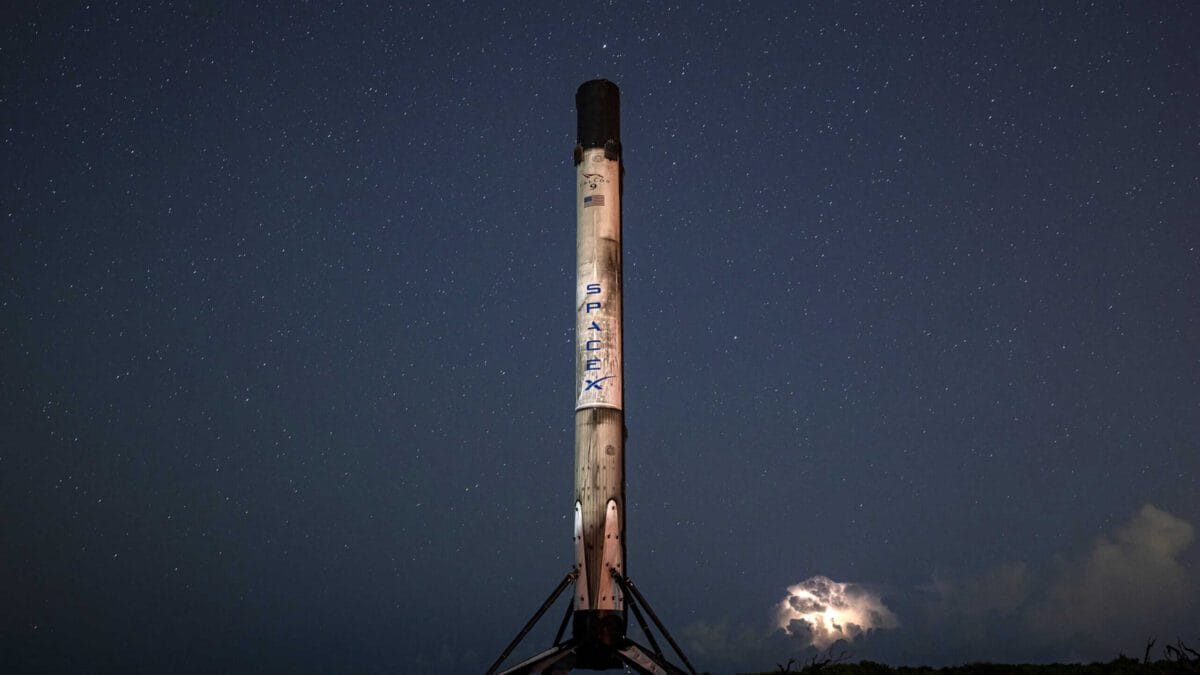 SpaceX lança satélite misterioso ao Espaço