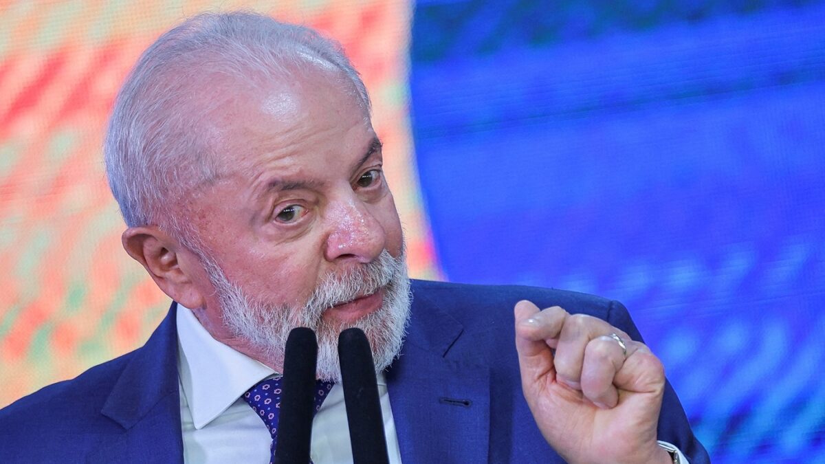 Lula afirma que manifestações foram recado do povo que não quer anistia