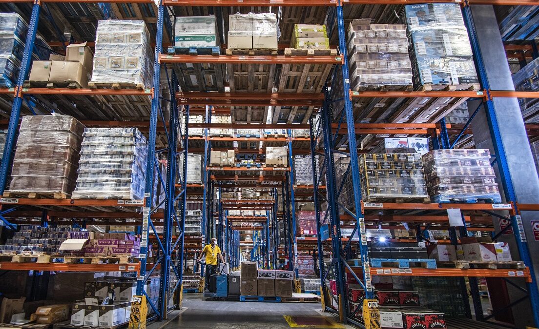 Alta expressiva de Magazine Luiza anima mercado, mas resistência trava avanço