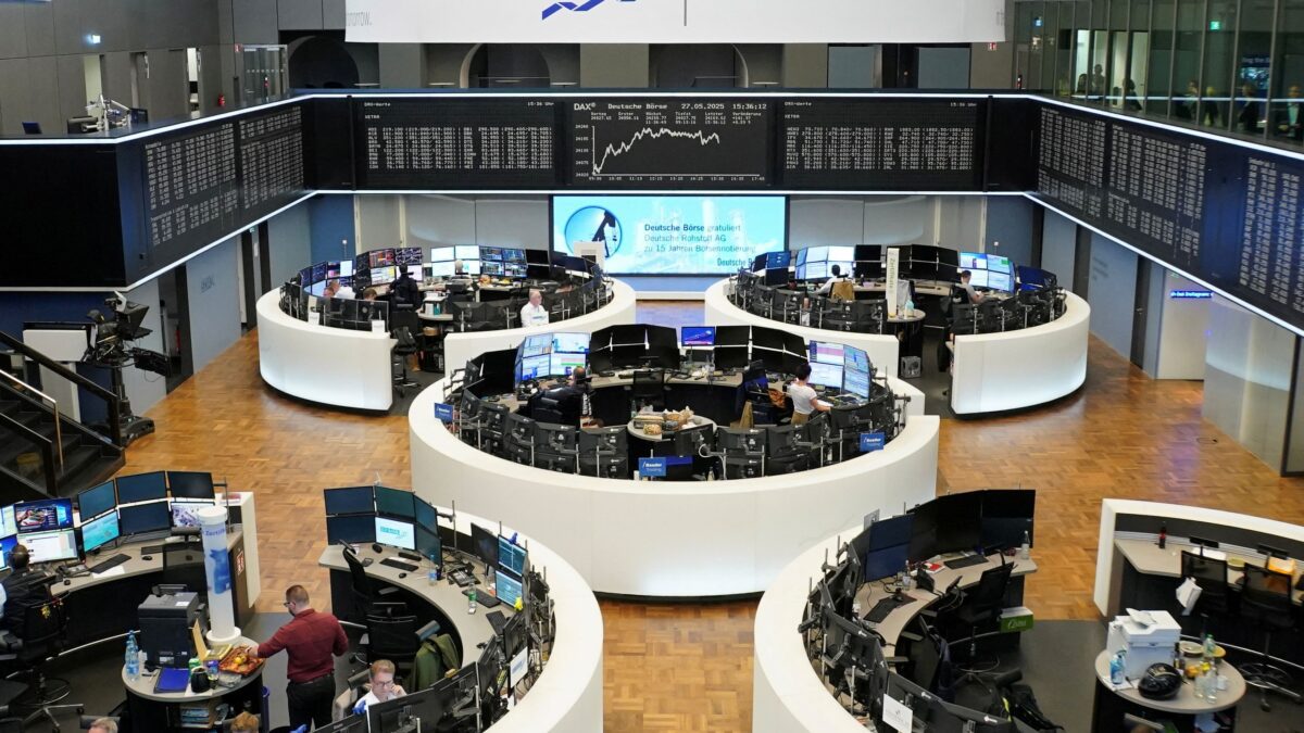 Índice STOXX 600 fecha em alta conforme LVMH impulsiona ganhos do setor de luxo