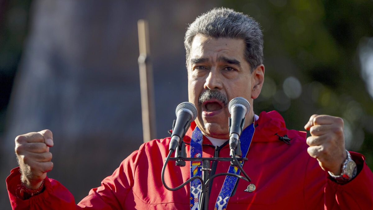 Maduro ameaça retirar nacionalidade de quem apoiar “invasão”