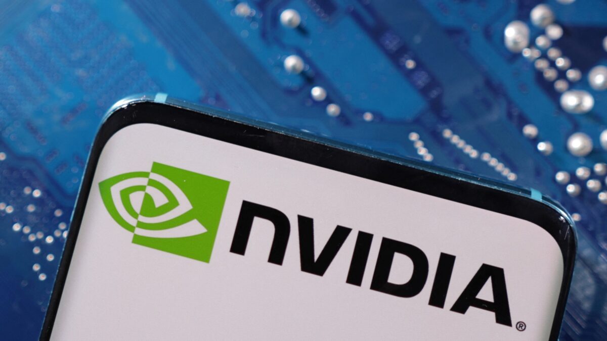 China reforça controles sobre chips de IA da Nvidia nos principais portos, diz FT