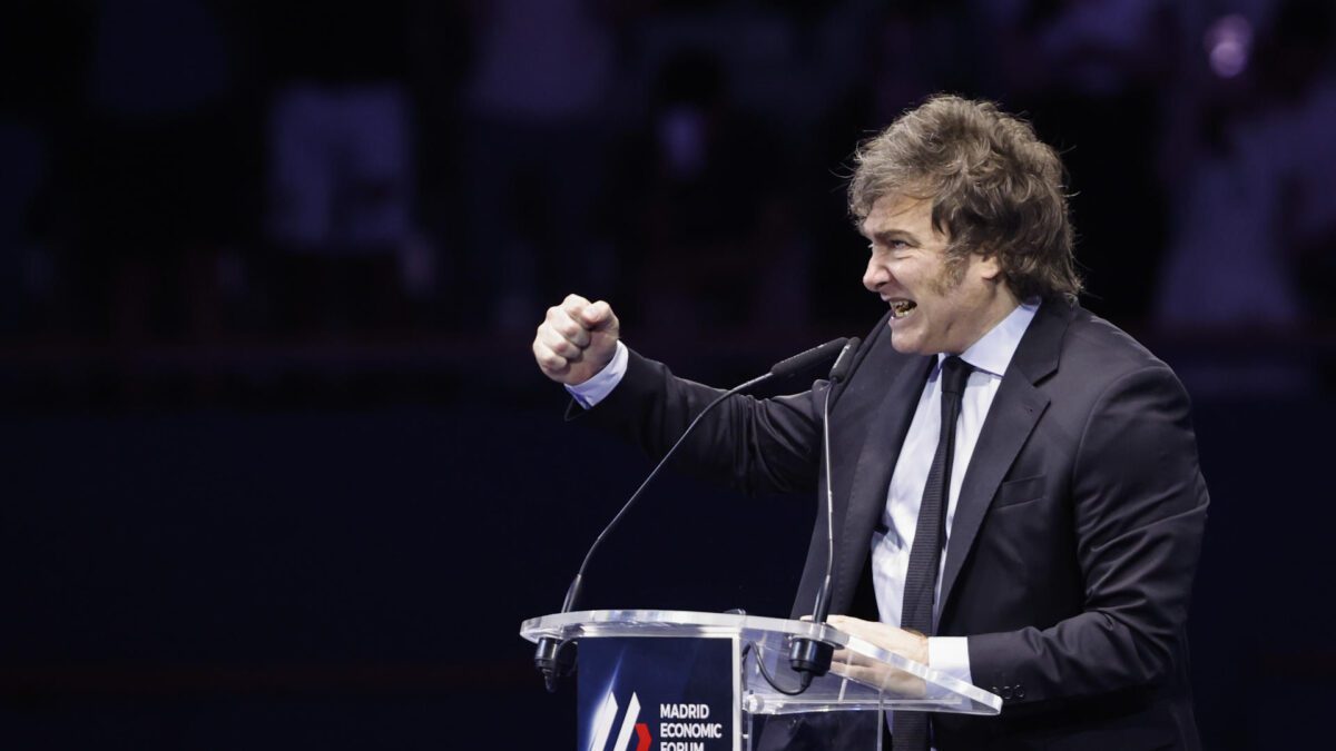 Milei faz apelo a argentinos por reforma do Congresso