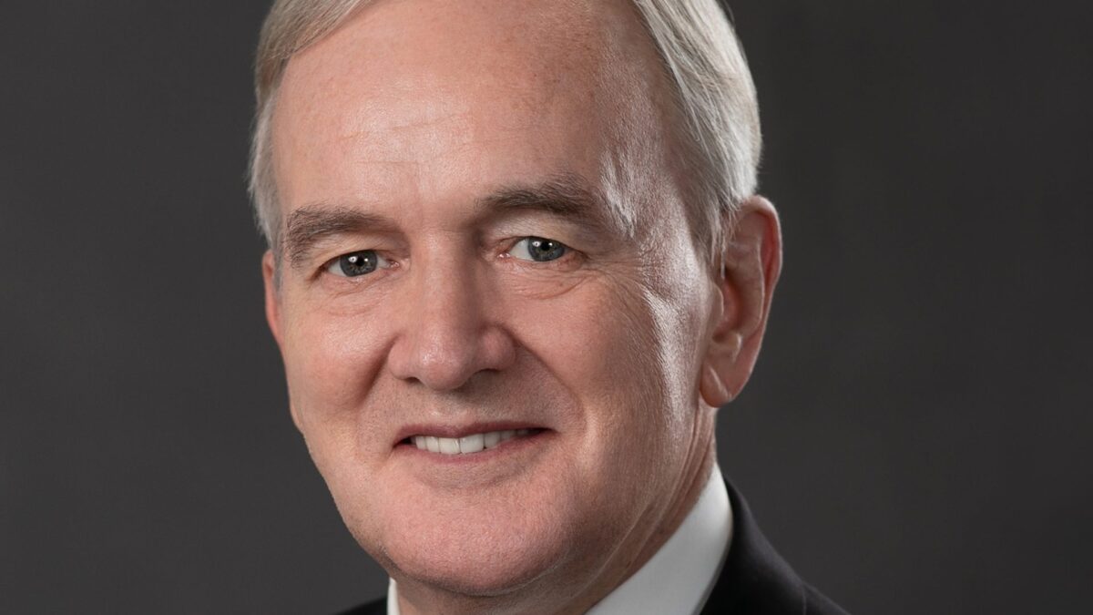 Ouro vive “bolha de 6 mil anos” e BCs devem vender, diz ex-Citi e Banco da Inglaterra