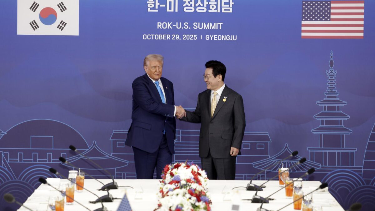 Trump acerta detalhes de acordo comercial com a Coreia do Sul