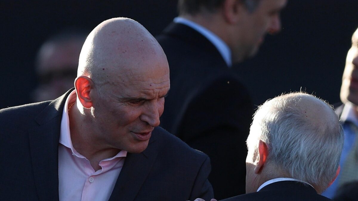 Aliado de Milei renuncia a comissão e candidatura após escândalo