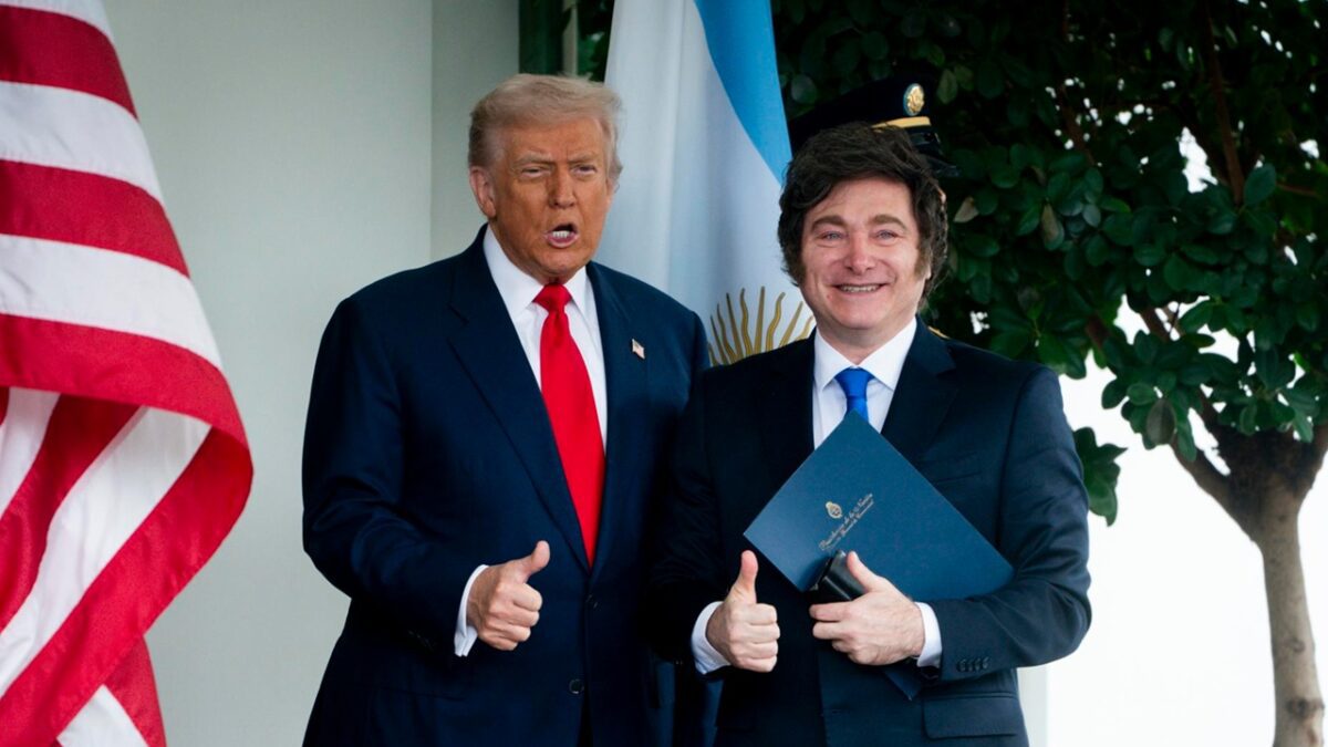 Trump acena a Lula, apoia Milei e pressiona o Canadá