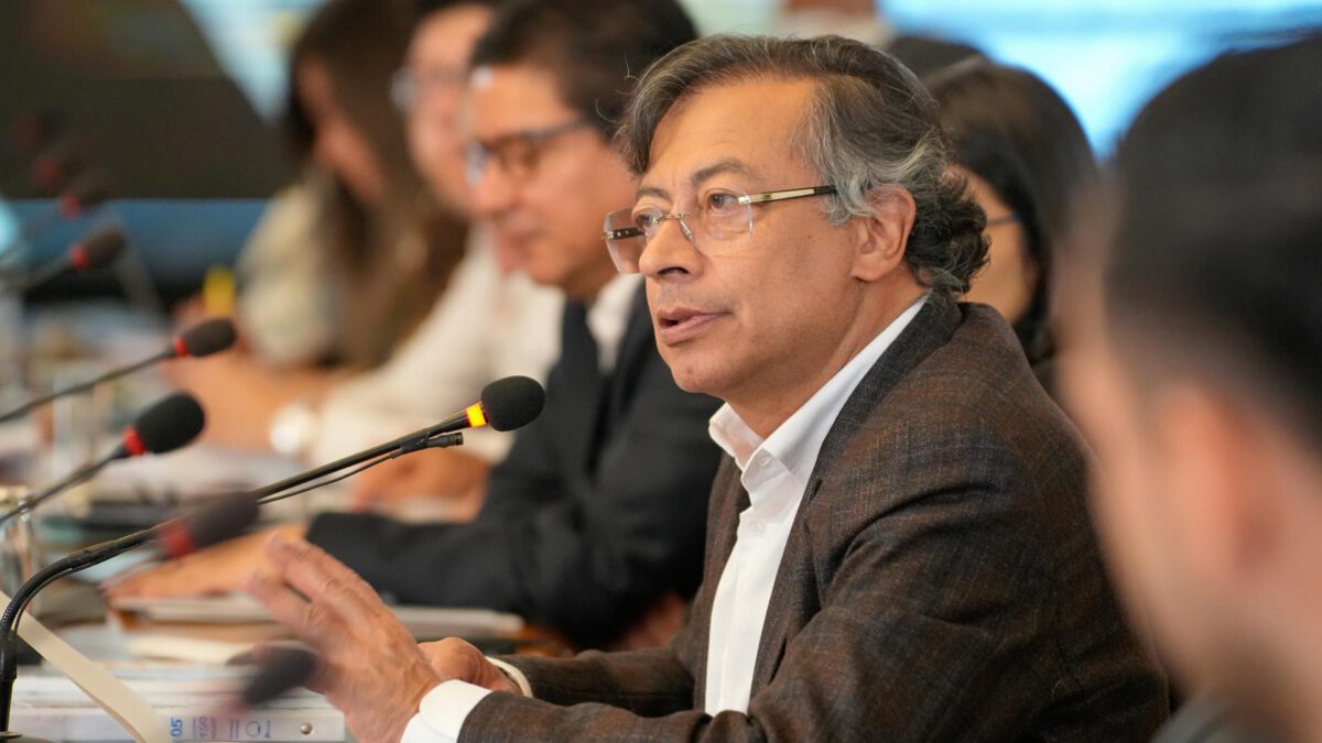 Petro quer “união” da América Latina contra os EUA