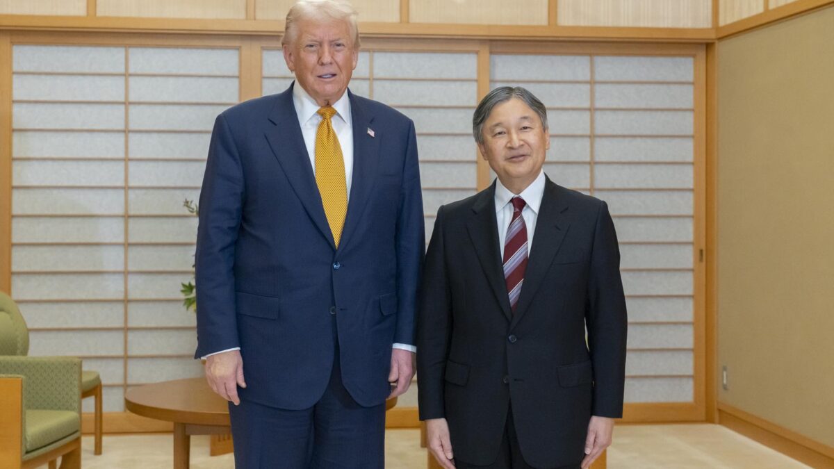 Trump é recebido com honras reais no Japão