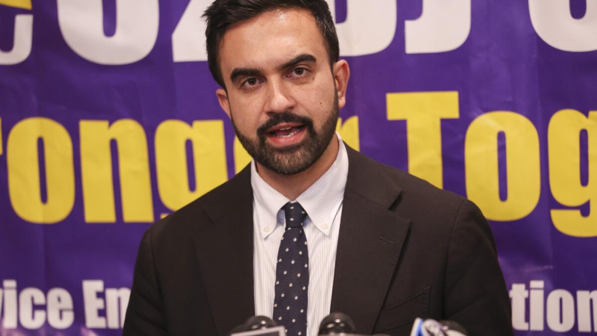 Trump critica Mamdani e ameaça retirar verbas de Nova York