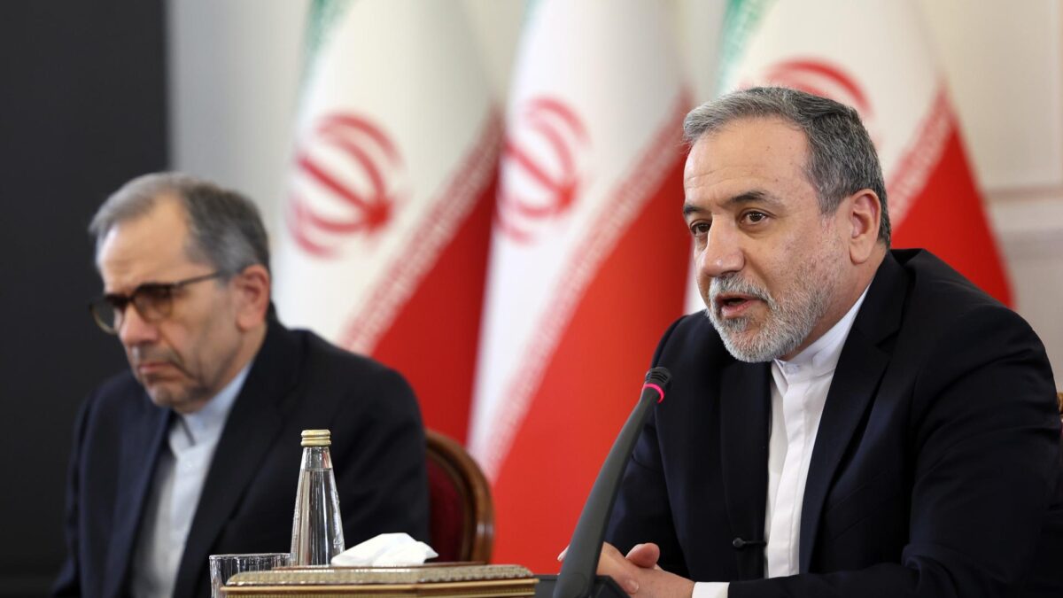 Irã recebeu mensagem para retomar debate nuclear com EUA, diz ministro