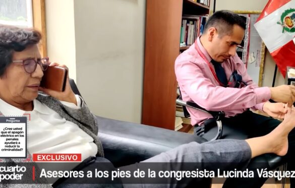 Deputada do Peru coloca assessor para cortar sua unha do pé