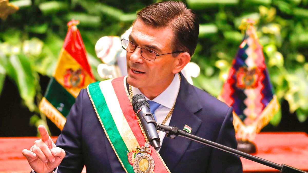 Bolívia retoma relações com EUA em meio a grave crise