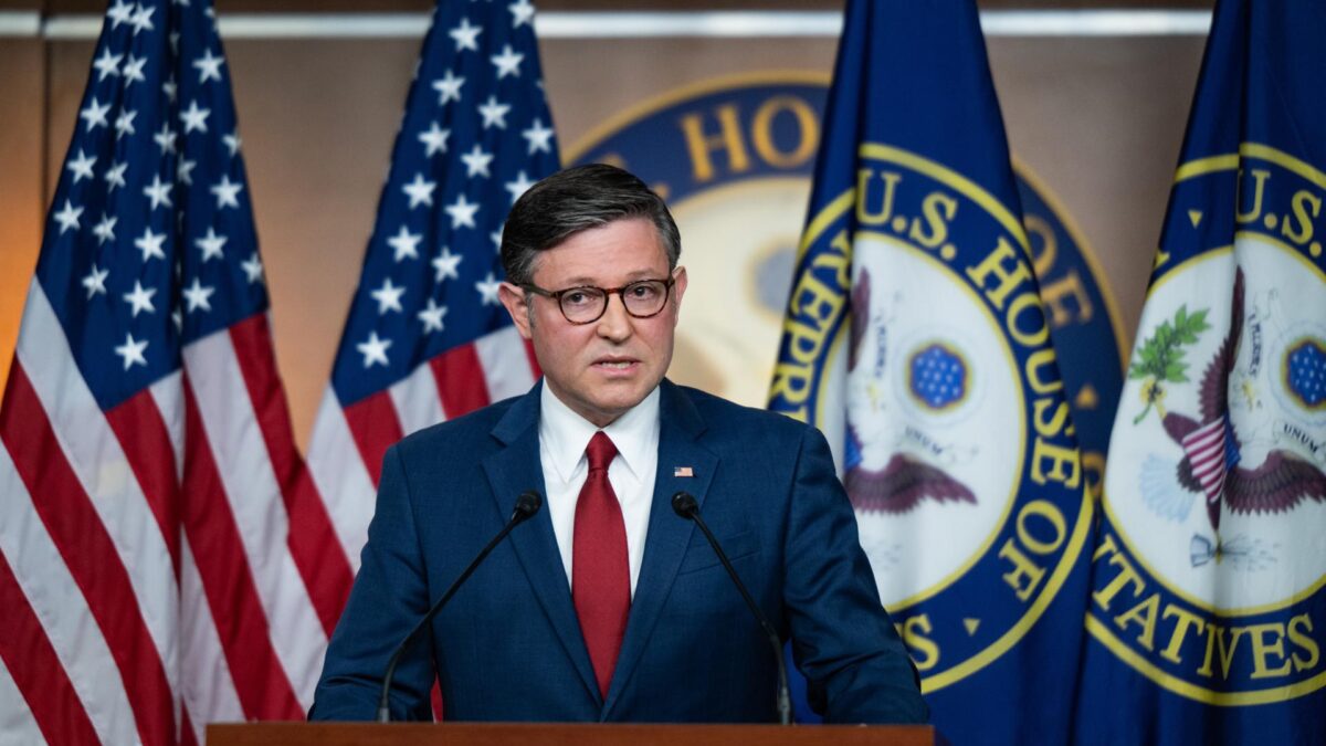 Senado dos EUA aprova fim do shutdown; proposta vai à Câmara