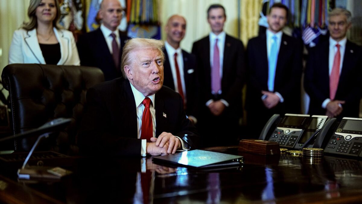 Suprema Corte mantém norma de Trump sobre passaportes